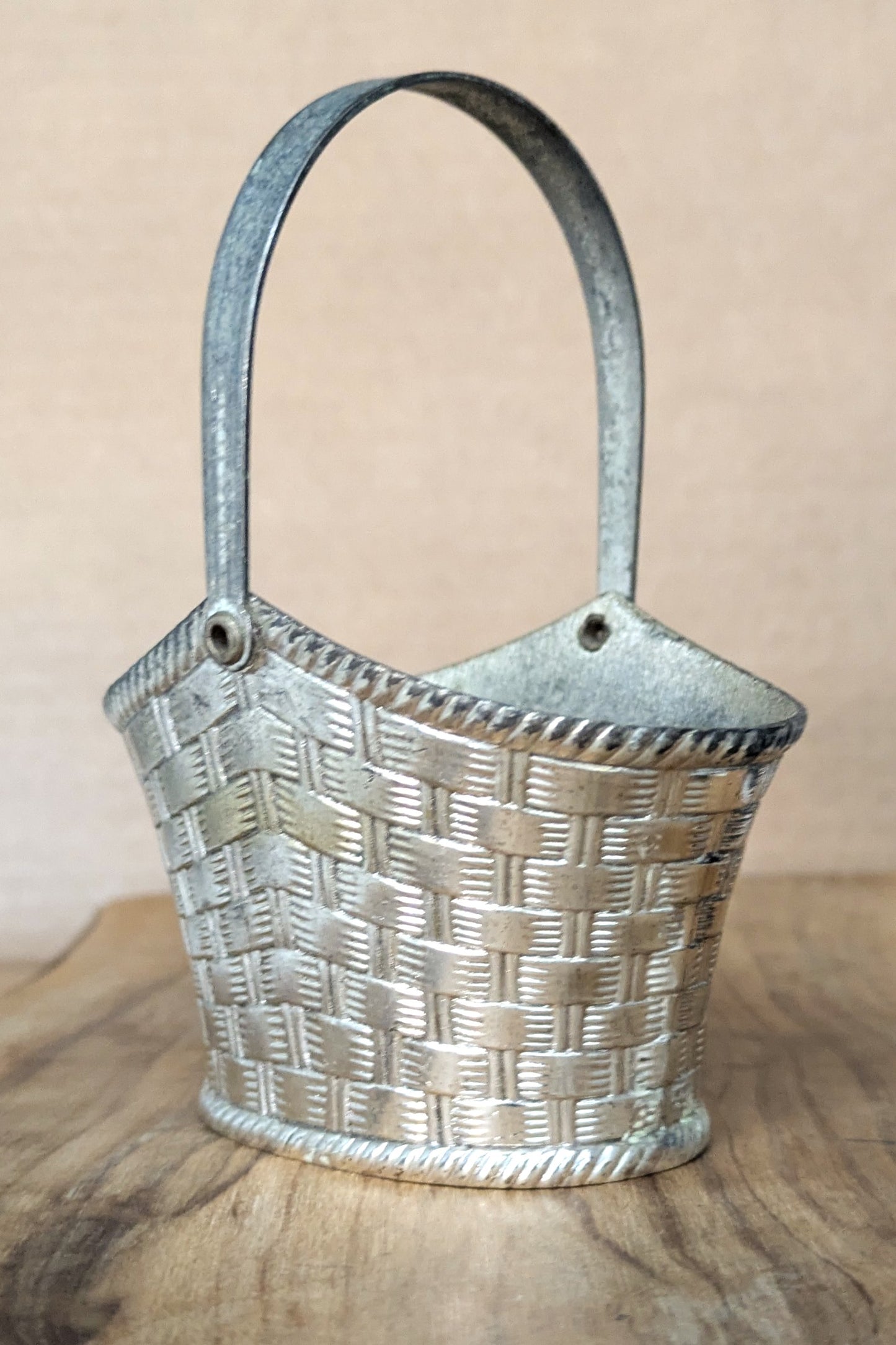 Raimond Silver Plated Woven Basket - Trinket Basket - Accessory Holder - Measurements Seen in Photos