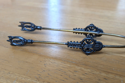 Vintage Brass Commemorative Pickle Castor Tongs - Victorian Tongs - Unique Silverware - Dinner Parties - Measurements Seen in Photos