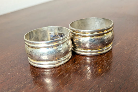 Set of 2 Gold Tone Creases Napkin Rings - Silverplated - Dinner Parties - Measurements Seen in Photos