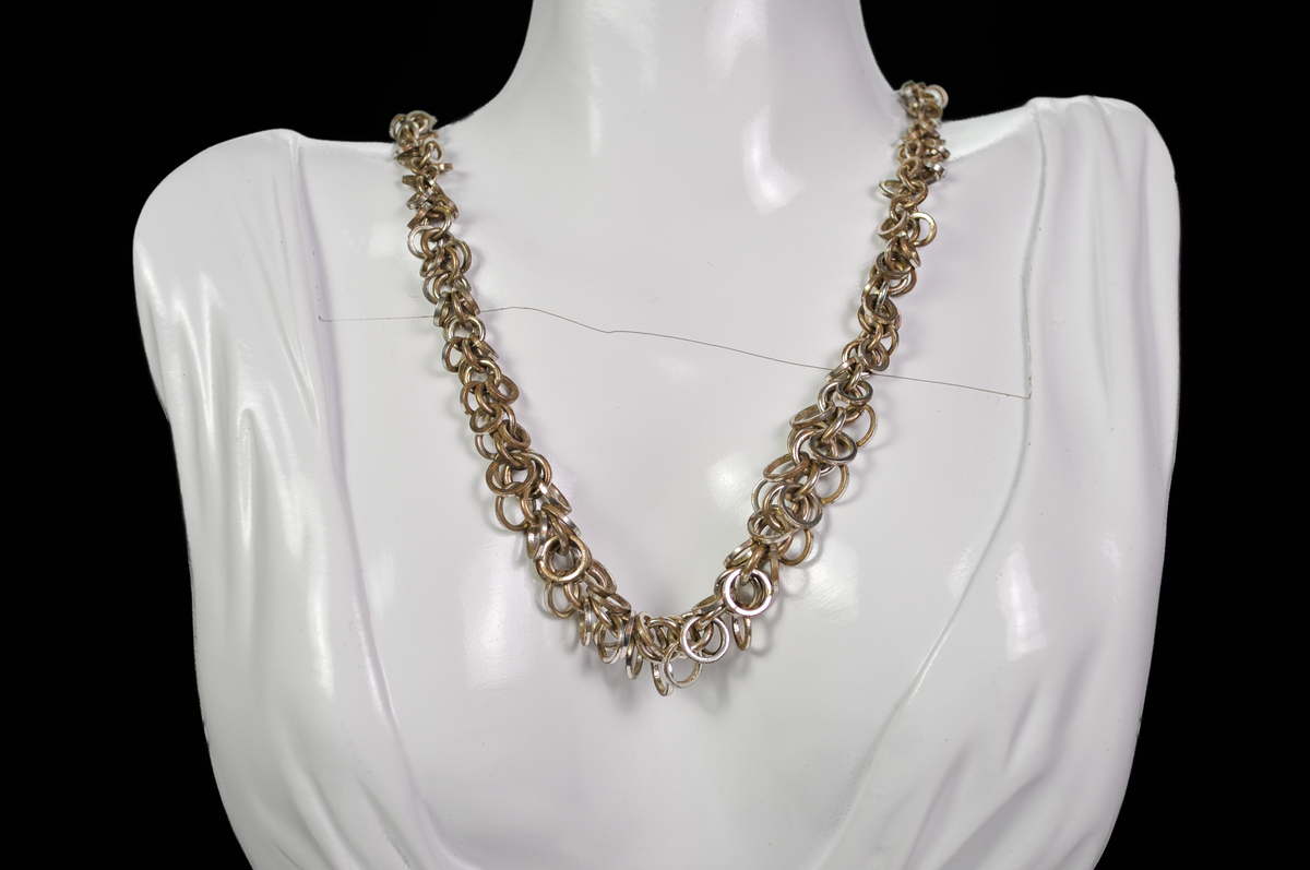 Stunning Avon HR Silver-Tone Multi-Loop Cluster Bib Necklace - Vintage Avon HR Silver Toned Jump Ring Bib Necklace