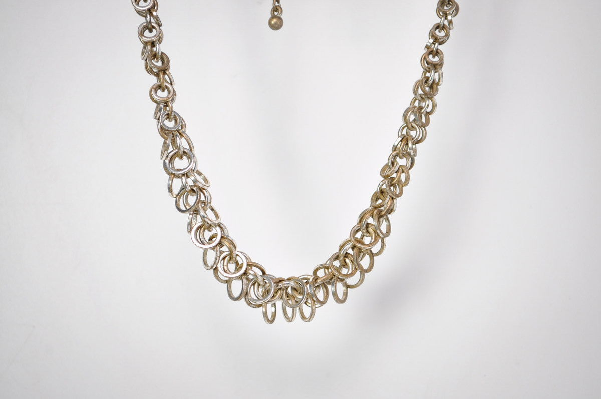 Stunning Avon HR Silver-Tone Multi-Loop Cluster Bib Necklace - Vintage Avon HR Silver Toned Jump Ring Bib Necklace