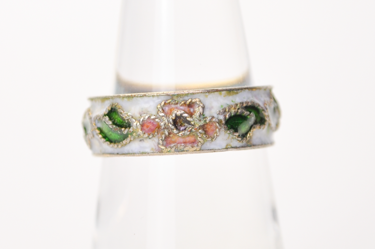 Vintage Chinese Cloisonné White Floral Ring - Size 5.75 - Genuine Cloisonne Enamel Inlay Flower Dainty Band Ring