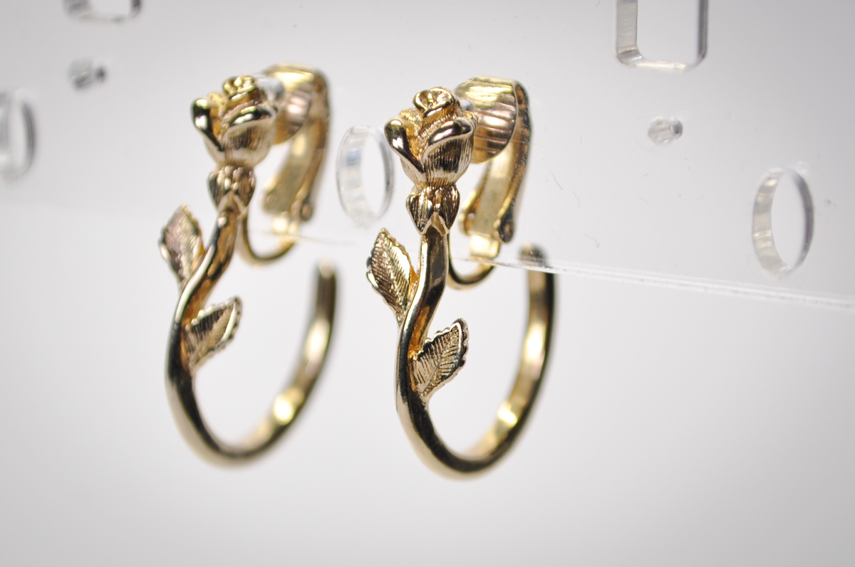 Vintage Avon Goldtone Longstem Rose Flower Hoop Clip-On Earrings - 1980s Avon Rose Stem Hoop Earrings
