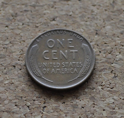 1933 Wheat Penny - Choose by Grade - Philadelphia Mint - 1933 Wheat Ear Cent - 1933-P / 1933P Cent