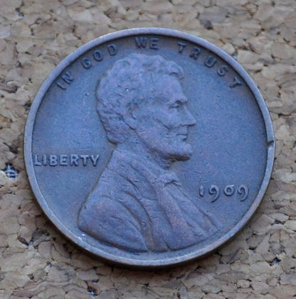 1909 Lincoln Wheat Penny - VF-MS63 (Very to Fine to Unc.) Grade / Condition - Philadelphia Mint - First Year Minted - 1909 P Wheat Cent 1909
