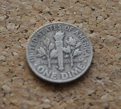1952-D Roosevelt Silver Dime - Circulated to BU Grade / Condition - Denver Mint - 1952 D Roosevelt Dime 1952 D Dime