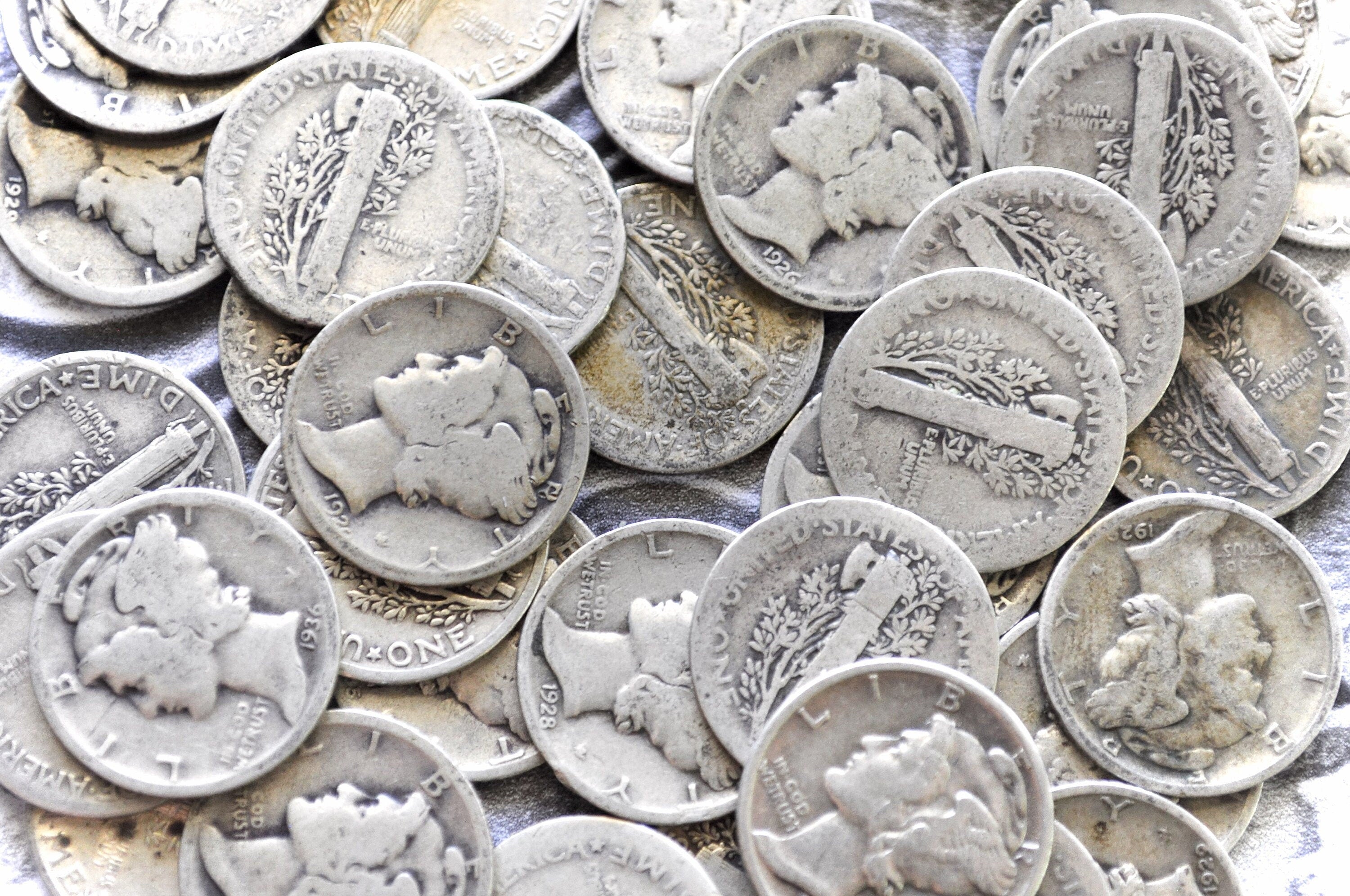 Lot of 10 Mercury Dimes - 1916 - 1945 - Silver Dime - 1910's