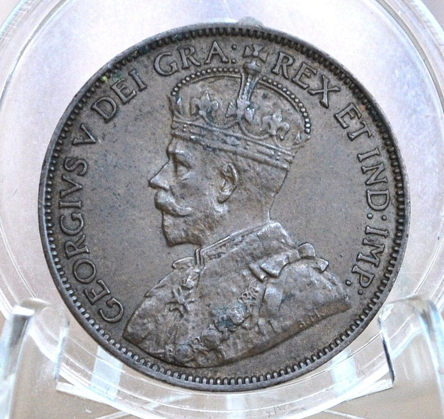 1918 Canadian Large Cent - VF-XF (Very to Extra Fine) Grade / Condition - One Cent Canada 1918 Large Cent - Great For Collection or Jewelry