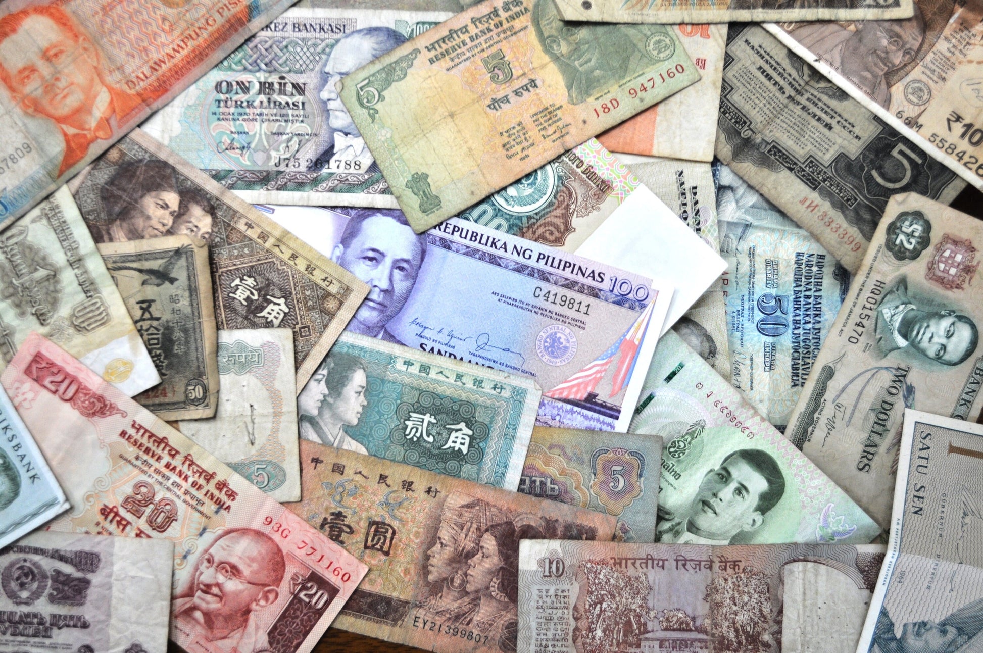 World Paper Money / Banknotes from Around the World - Mixed Dates, Denominations, and Countries - Lots to choose from!!! Paper Currency