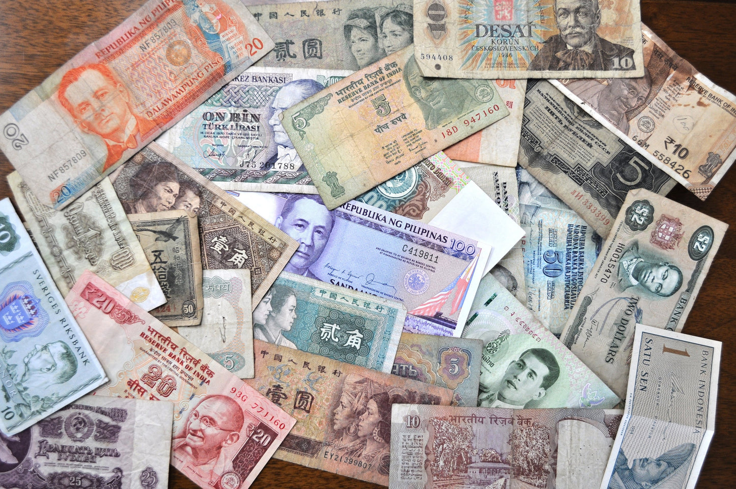 World Paper Money / Banknotes from Around the World - Mixed Dates, Denominations, and Countries - Lots to choose from!!! Paper Currency