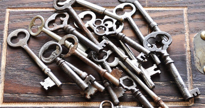Antique Skeleton Keys! - Awesome for Décor, Craft Projects, Jewelry Projects - Vintage Keys, Real Old Keys from the 1800s