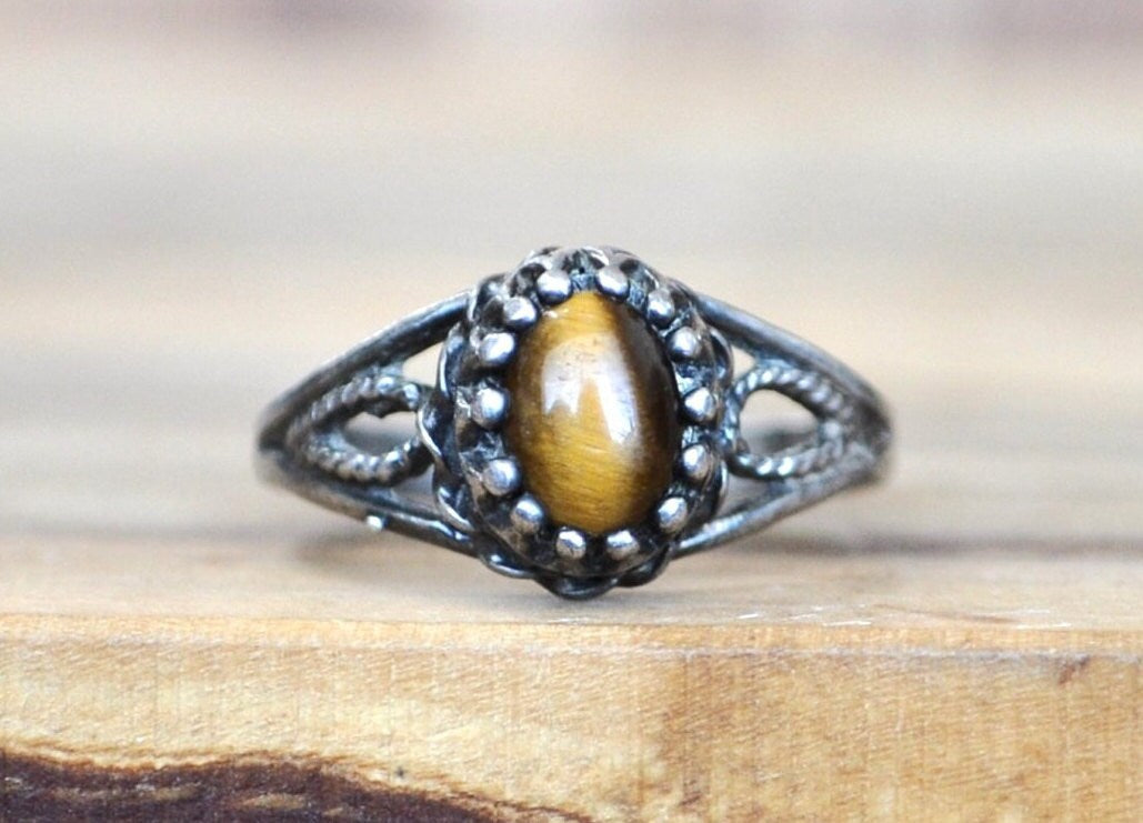 Antique Oval Tiger's Eye Ring Set in Sterling Silver - Size 7 Ring Size 7 (17.5 MM) - Mental Clarity, Calm, Healing, Oval Cut Tigers Eye