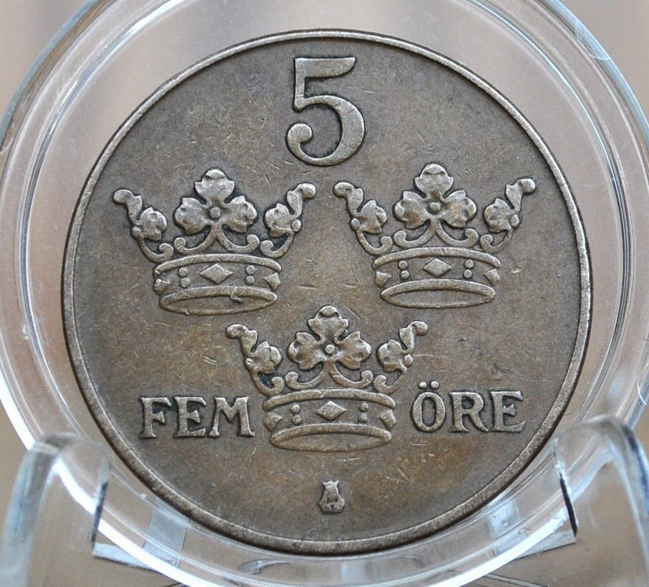 1932 Swedish 5 Ore Coin - XF Condition - 1932 Sweden Five Ore 1932 - Great for Birthdays, Jewelry, Collections