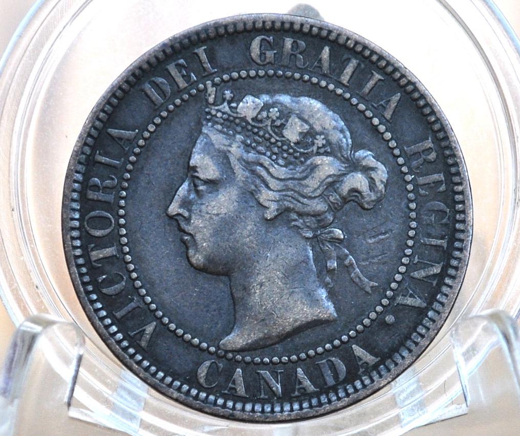 1901 Canadian Cent - VF-XF (Very to Extremely Fine) Condition - Queen Victoria - One Cent Canada 1901 Large Cent - 1901 One Cent