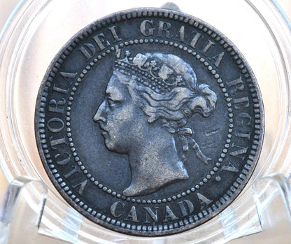 1901 Canadian Cent - VF-XF (Very to Extremely Fine) Condition - Queen Victoria - One Cent Canada 1901 Large Cent - 1901 One Cent