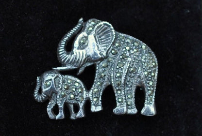 Beautiful Vintage Elephant Pin! Sterling Silver Elephant Pin / Brooch - Adorable Elephant and Baby Pin - Animal Jewelry, Motherhood Jewelry!