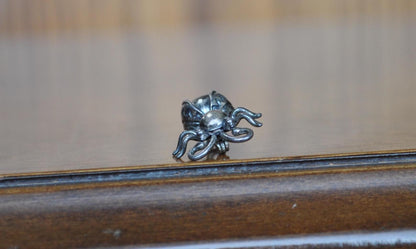 Awesome Vintage Bee Pin! Sterling Silver - Silver Bee Pin / Sterling Honeybee Pin - Bug Jewelry, Vintage Bee Jewelry!