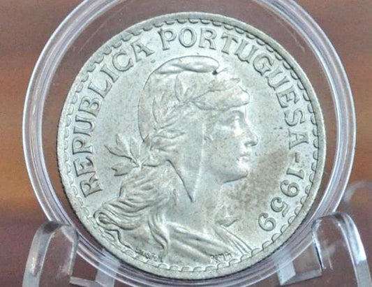 1959 Portuguese 1 Escudo Portugal - Uncirculated Condition - Beautiful Design, Simple - Portuguese Coin