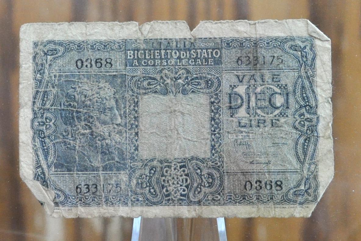 1944 Italy 10 Lire Banknote - Jupiter Profile Type - Bolaffi/Cavallaro/Giovinco Signatures - 1944 Italy Ten Lire Dieci Lire Banknote - P#32c