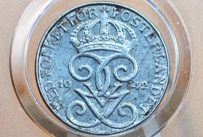 Swedish 1 Ore Coins - Choose by Date! Tiny coins - Sweden One Ore, Great for Birthdays, Jewelry, Collections, 1910s, 20s, 30s, 40s & 50s