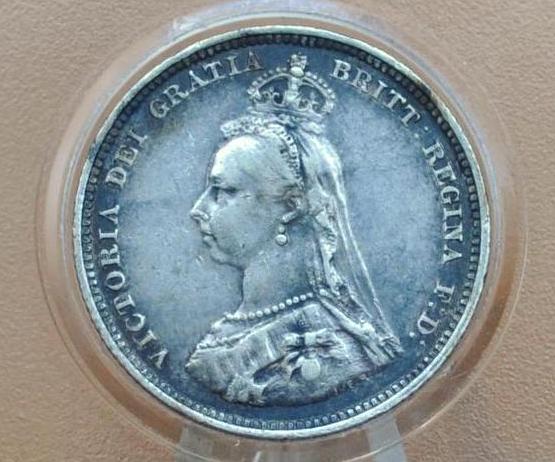 1887 Great Britain Silver 1 Shilling UK One Shilling 1887 - XF+ Grade / Condition - Queen Victoria - Old Silver Shilling