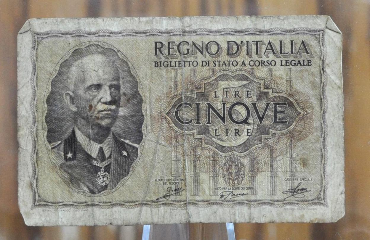 1940 5 Lire Italian Banknote - XF+ Grade - Italy Five Lire Cinque Lire Banknote 1940 King Vittorio Emanuele III, Cool Old Banknote from WWII