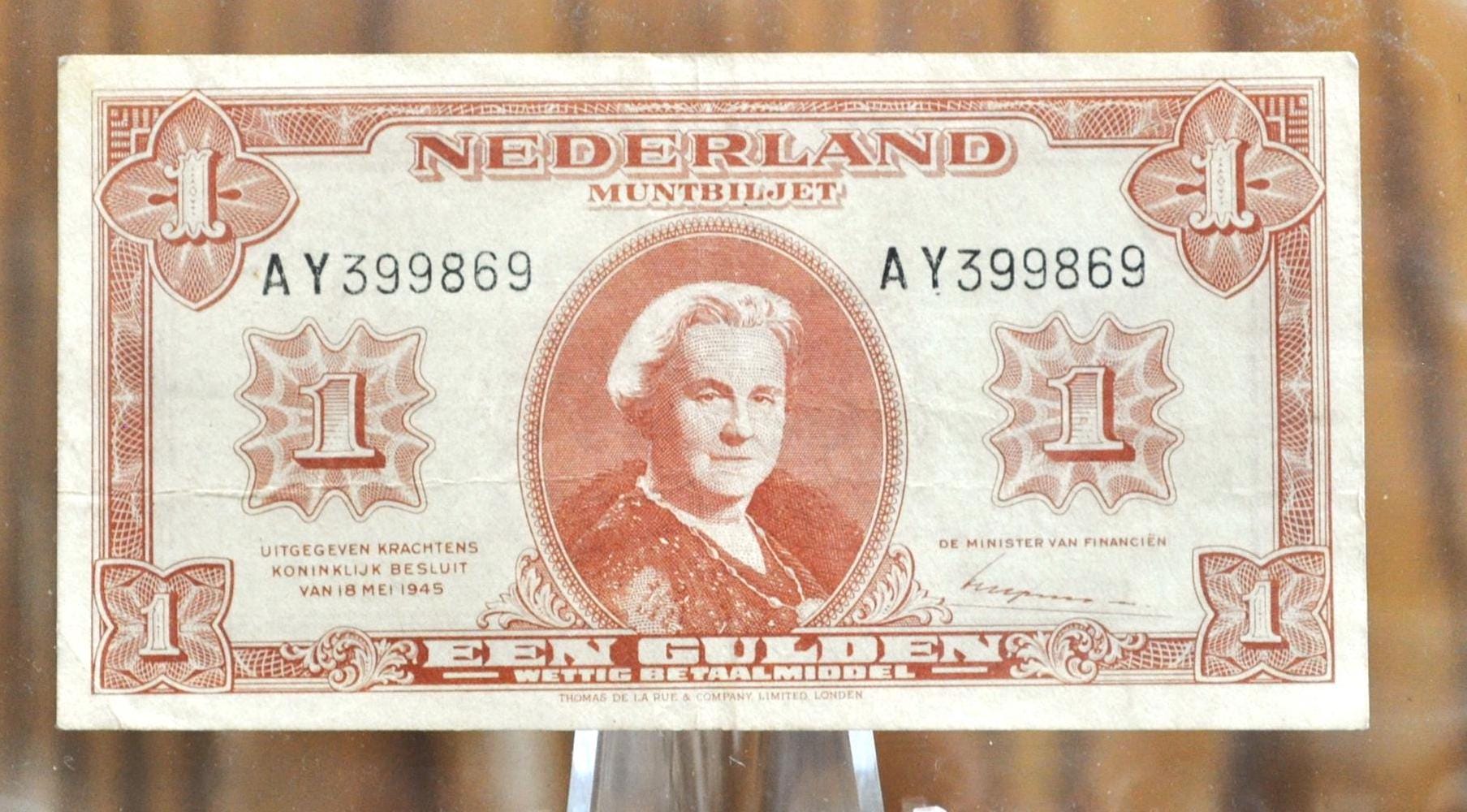 1945 Netherlands 1 Gulden Banknote - 1945 Muntbiljet Issue, 2 Letter Prefix - WWII Era Netherlands One Gulden Note 1945 - P#70