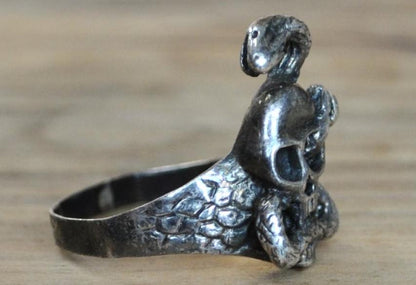 Vintage 1983 G&S Skull and Snakes Ring - Size 11.5 - Biker Ring - G and S Silver Skull and Snakes Ring - Halloween Ring