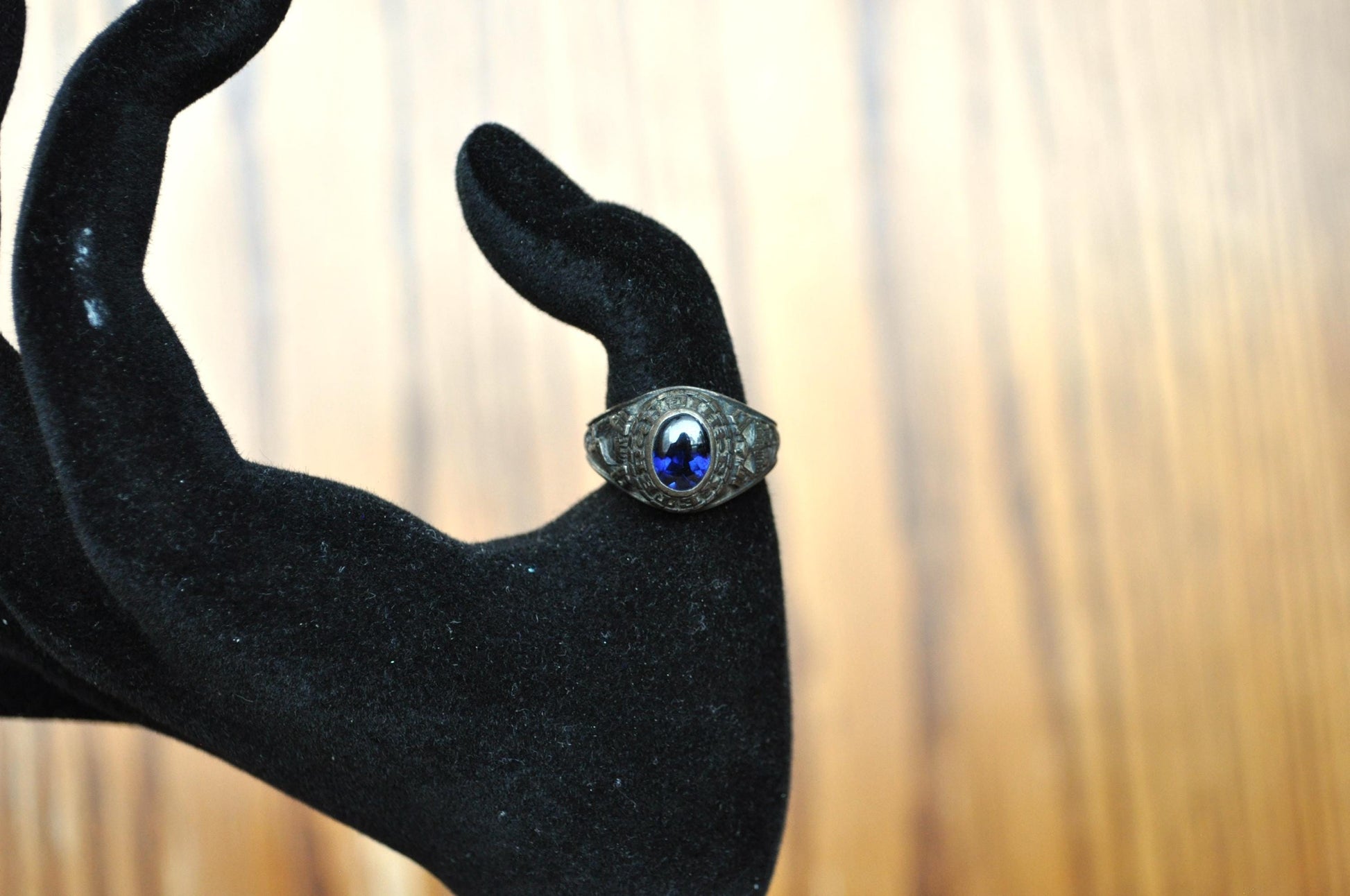 Vintage 1983 Exeter High School Class Ring - Size 7.5 - Exeter Blue Hawk Class Ring 1983