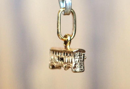 Vintage 18K Gold Rialto Bridge Italy Charm! - Gold Charm / Gold Rialto Bridge Charm, Yellow Gold Charm