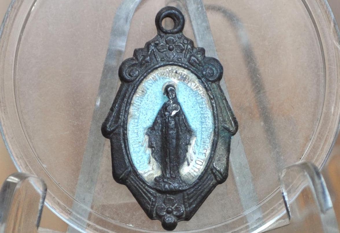 Vintage HMH Religious Mary Mother of Jesus Pendant - Catholic Miraculous Pendant Silver - Antique Religious Medal - Virgin Mary Silver Charm