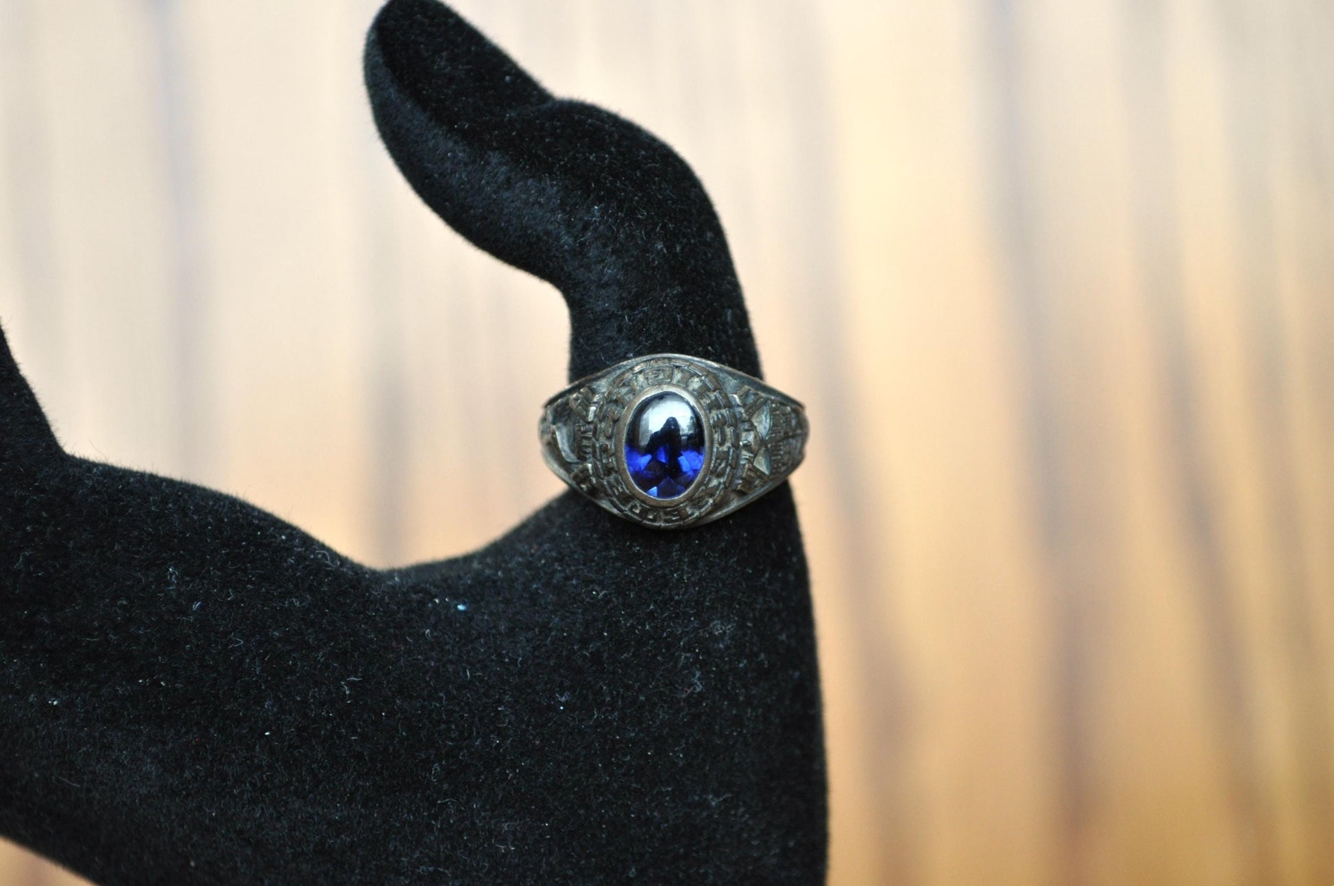 Vintage 1983 Exeter High School Class Ring - Size 7.5 - Exeter Blue Hawk Class Ring 1983