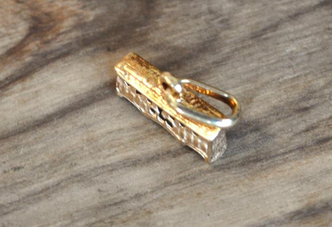 Vintage 18K Gold Rialto Bridge Italy Charm! - Gold Charm / Gold Rialto Bridge Charm, Yellow Gold Charm