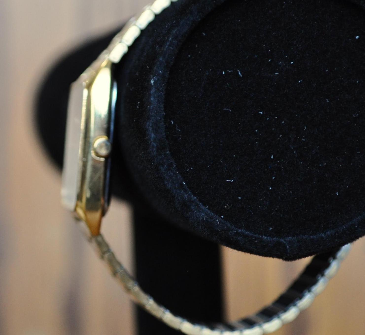 Vintage Armitron Gold-Toned Diamond Quartz Tank Watch - Unisex Vintage Watch - 20/2118A Model - Armitron Diamond Gold Watch - Does Not Work