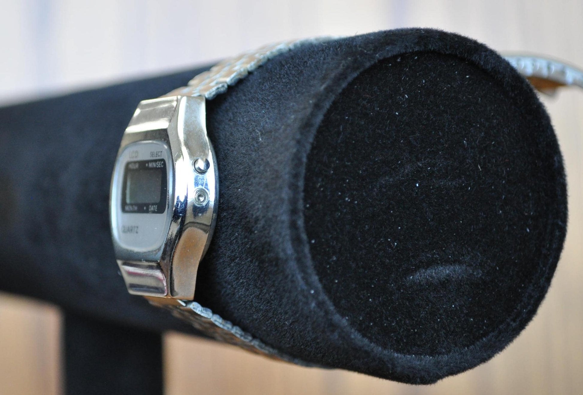 Vintage Retro Quartz LCD Watch - Antique Quartz Retro LCD Watch - Does Not Work