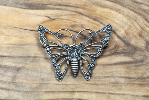 Vintage Marcasite Sterling Silver Openwork Butterfly Brooch  display picture 3