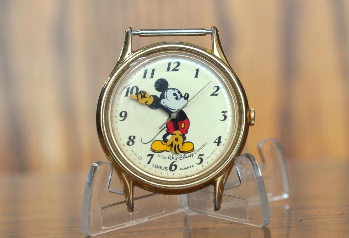 Antique Disney Lorus Quartz Mickey Mouse Watch - Collectible Vintage Disney Watch/ Mickey Mouse Watch - Must have for Disney Collectors