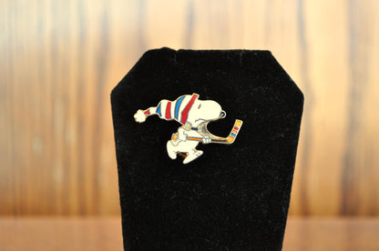 Vintage Aviva Peanuts Enamel Snoopy Hockey Pin - Funny Winter Snoopy Pin - Vintage Peanuts Snoopy Hockey Pin - Aviva Signed