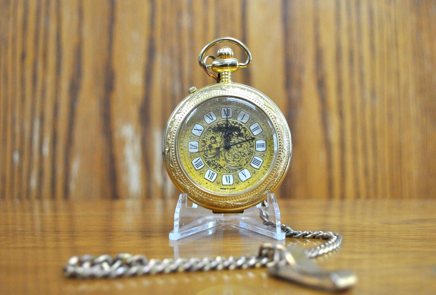 Vintage American Historic Society Gold Tone Pocket Watch Pendant - Not Working! - Antique American Historic Society Gold Tone Watch