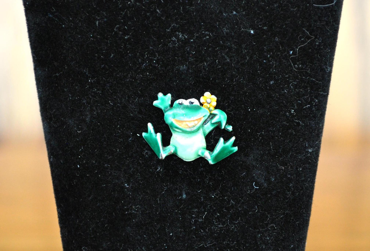 Vintage JJ Jonette Frog With Sunflower Pin Lapel Enamel Collectible - JJ Jewelry - JJ Jonette Frog Pin