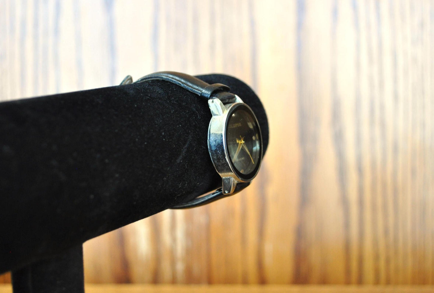 Amazing Eclipse Diamond Watch - Unisex Vintage Watch - Eclipse Diamond - Not Working!