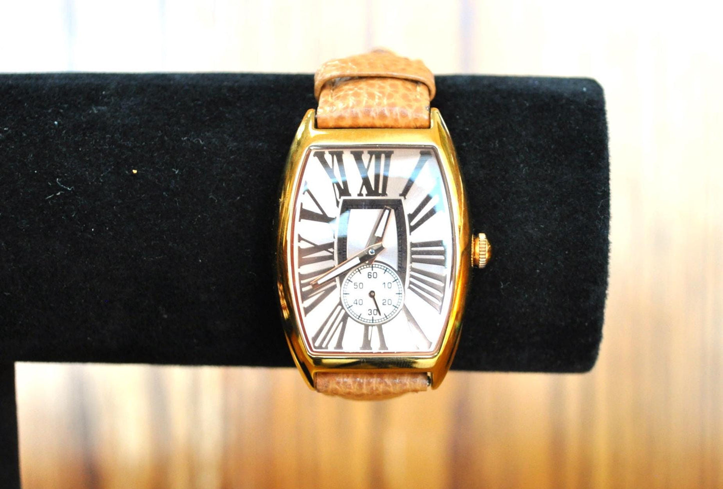 Amazing Ladies Bronzo Italia Roman Numeral Rose Gold Tone Women's Watch - Ladies Italia Bronzo Watch - Does Not Work!
