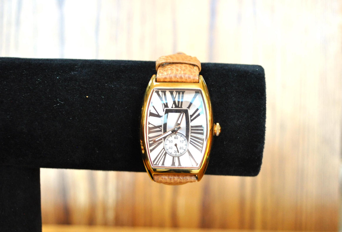 Amazing Ladies Bronzo Italia Roman Numeral Rose Gold Tone Women's Watch - Ladies Italia Bronzo Watch - Does Not Work!