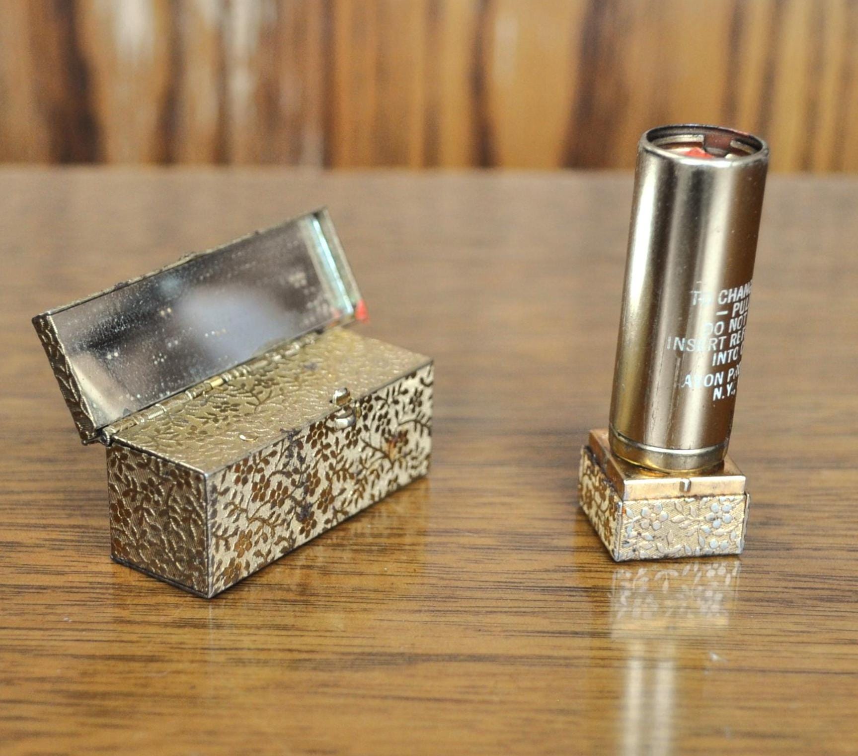 Vintage Avon Refillable Gold Tone Floral Lipstick Compact - With Lipstick, Tender Amber - 1950s Gold Tone Compact Mirror Lipstick Holder