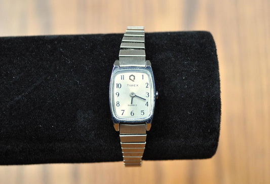 Vintage Timex Ladies Quartz Watch - Expansion Stretch Band - Timex Ladies Watch - New Battery, Not Working!