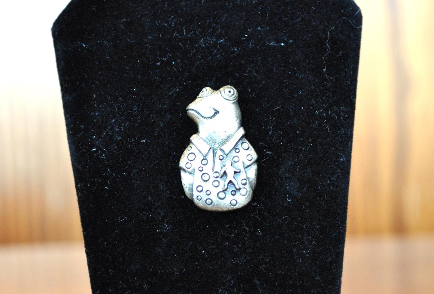 Funny Ballou Reg'd Polka Dot Frog Pin Collectible - Ballou Reg'd Jewelry - Funny Polka Dot Frog Pin