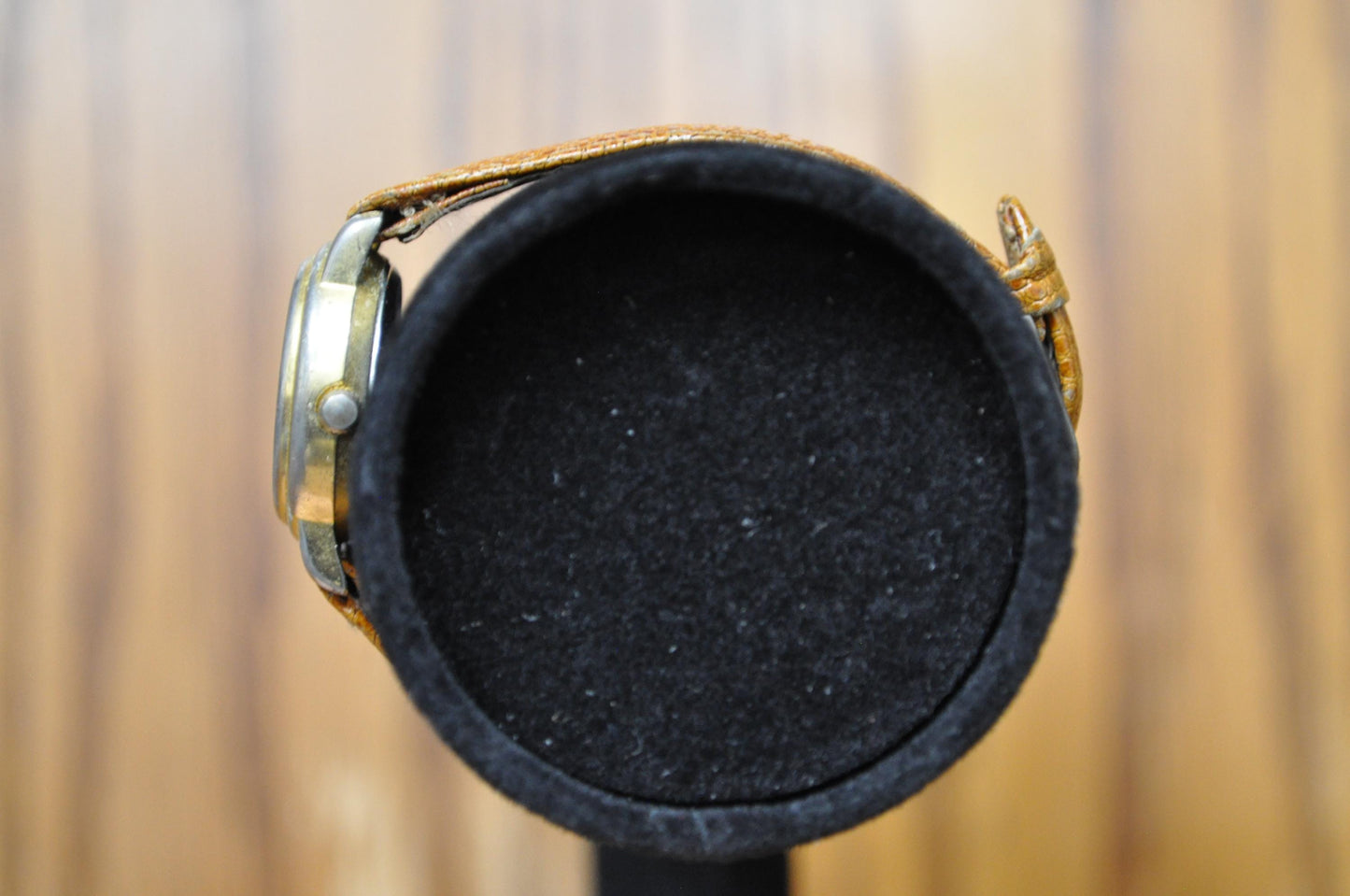 Vintage Quintel Quartz Moon Phase Watch - Vintage Quintel Quartz Moon Phase Watch - Working!