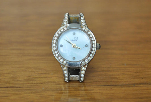 Vintage Luxe Silver Tone Diamond Women's Watch - Luxe Ladies Watch - Working!