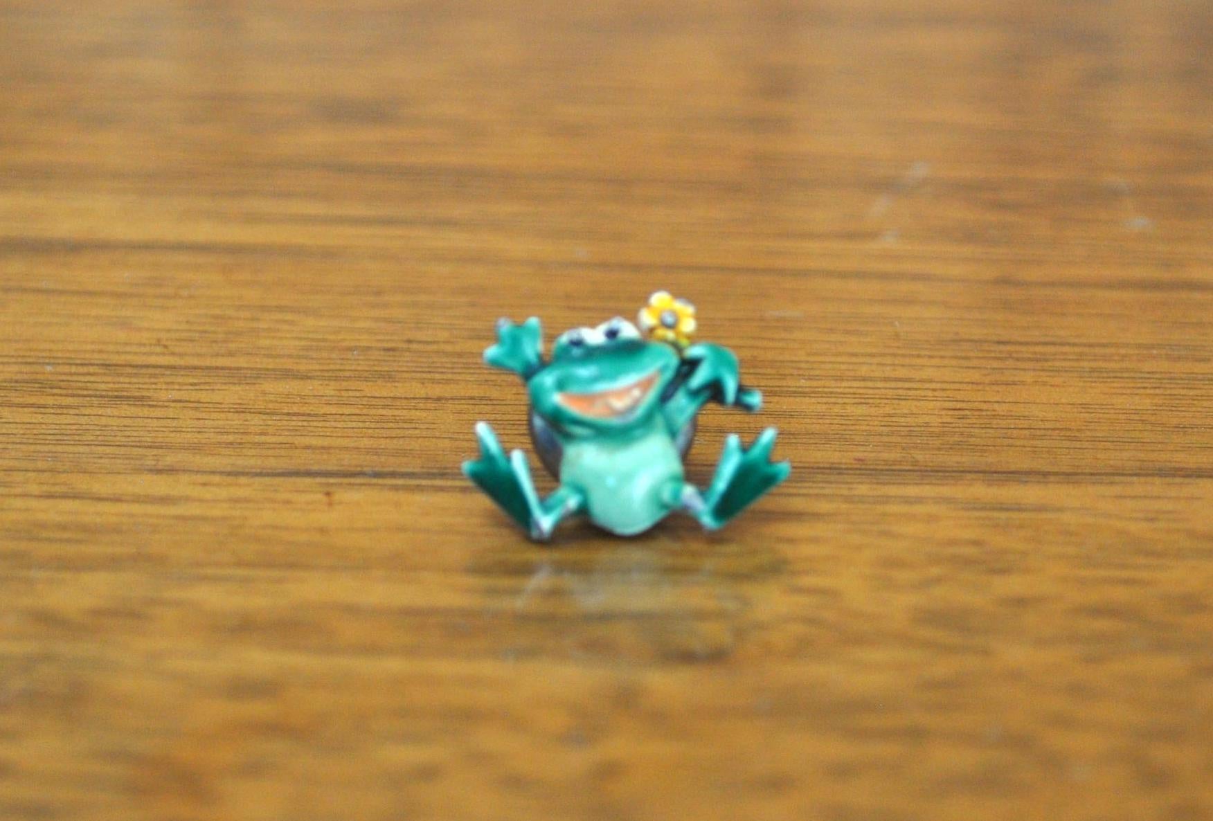 Vintage JJ Jonette Frog With Sunflower Pin Lapel Enamel Collectible - JJ Jewelry - JJ Jonette Frog Pin