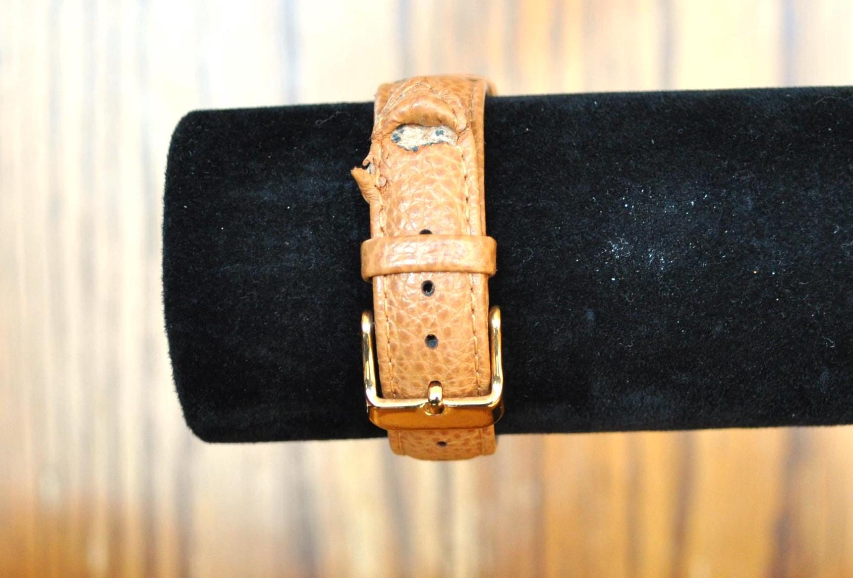 Amazing Ladies Bronzo Italia Roman Numeral Rose Gold Tone Women's Watch - Ladies Italia Bronzo Watch - Does Not Work!